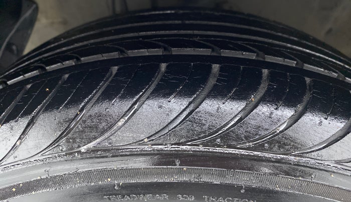 2014 Hyundai i20 SPORTZ 1.2 VTVT, Petrol, Manual, 25,104 km, Left Front Tyre Tread