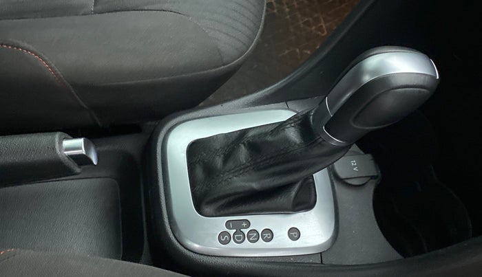 2021 Volkswagen Polo HIGHLINE PLUS 1.0L TSI AT, Petrol, Automatic, 12,267 km, Gear Lever