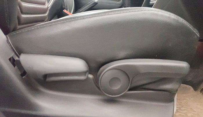 2022 Toyota URBAN CRUISER PREMIUM GRADE MT, Petrol, Manual, 36,061 km, Driver Side Adjustment Panel