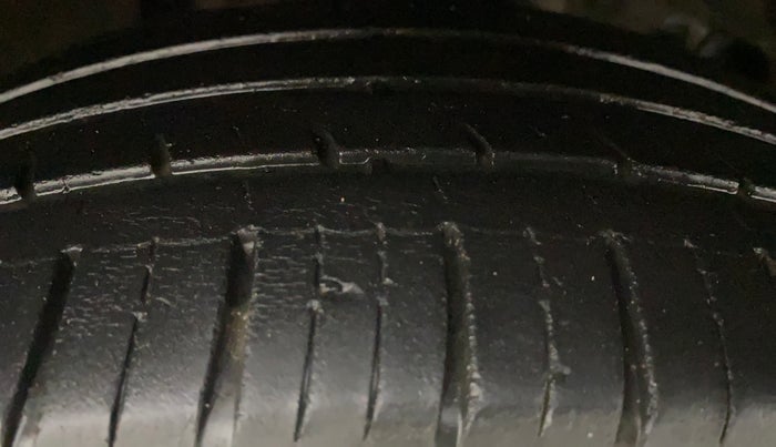 2019 Nissan Kicks XV DIESEL, Diesel, Manual, 48,512 km, Right Front Tyre Tread