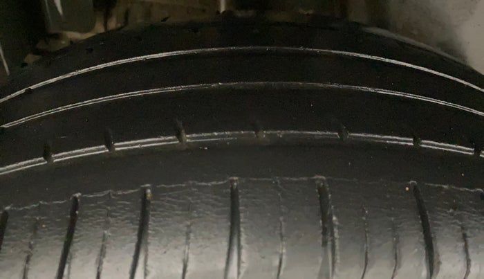 2019 Nissan Kicks XV DIESEL, Diesel, Manual, 48,512 km, Right Rear Tyre Tread