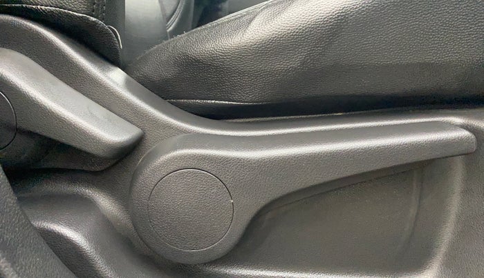 2019 Nissan Kicks XV DIESEL, Diesel, Manual, 48,512 km, Driver Side Adjustment Panel
