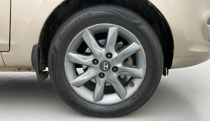 2015 Tata Bolt XT REVOTRON, Petrol, Manual, 60,329 km, Right Front Wheel