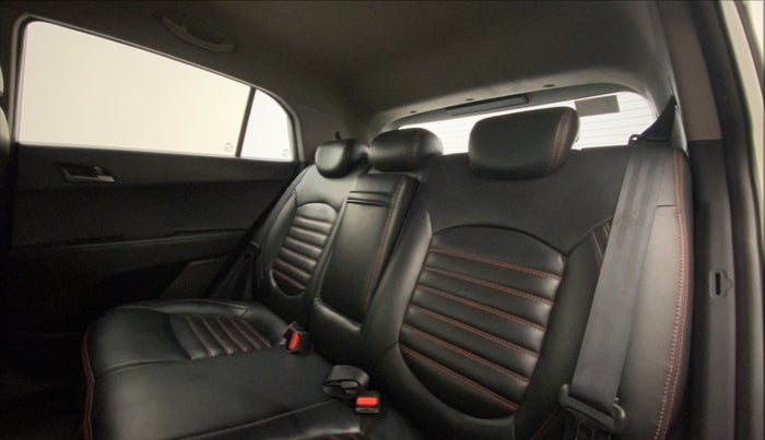 2016 Hyundai Creta SX PLUS AT 1.6 DIESEL, Diesel, Automatic, 66,164 km, Right Side Rear Door Cabin