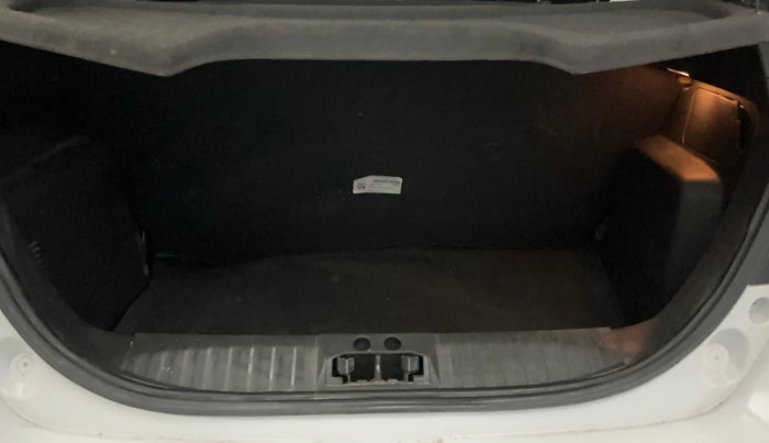 2020 Ford New Figo TITANIUM 1.2 PETROL MT, Petrol, Manual, 28,854 km, Boot Inside