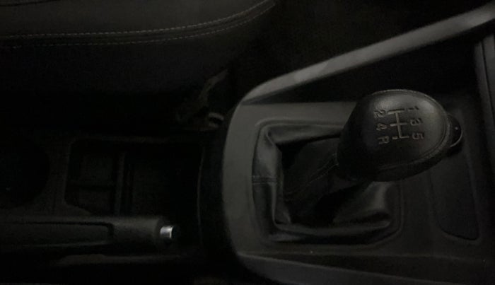 2020 Ford New Figo TITANIUM 1.2 PETROL MT, Petrol, Manual, 28,854 km, Gear Lever