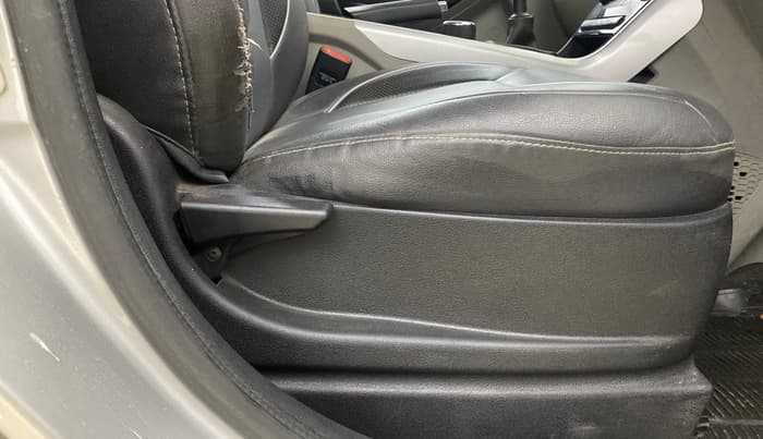 2018 Tata NEXON XT PETROL, Petrol, Manual, 62,008 km, Driver Side Adjustment Panel