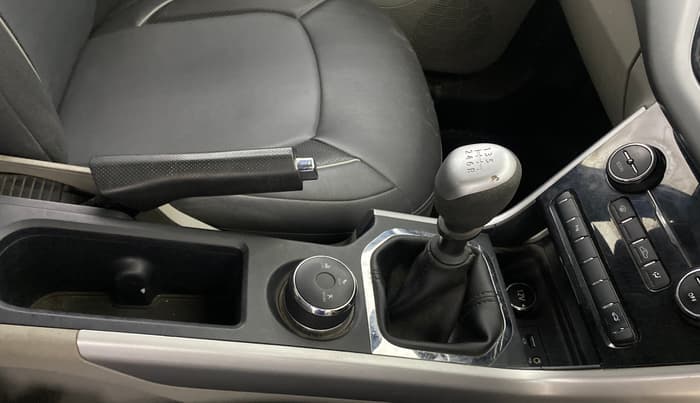 2018 Tata NEXON XT PETROL, Petrol, Manual, 62,008 km, Gear Lever