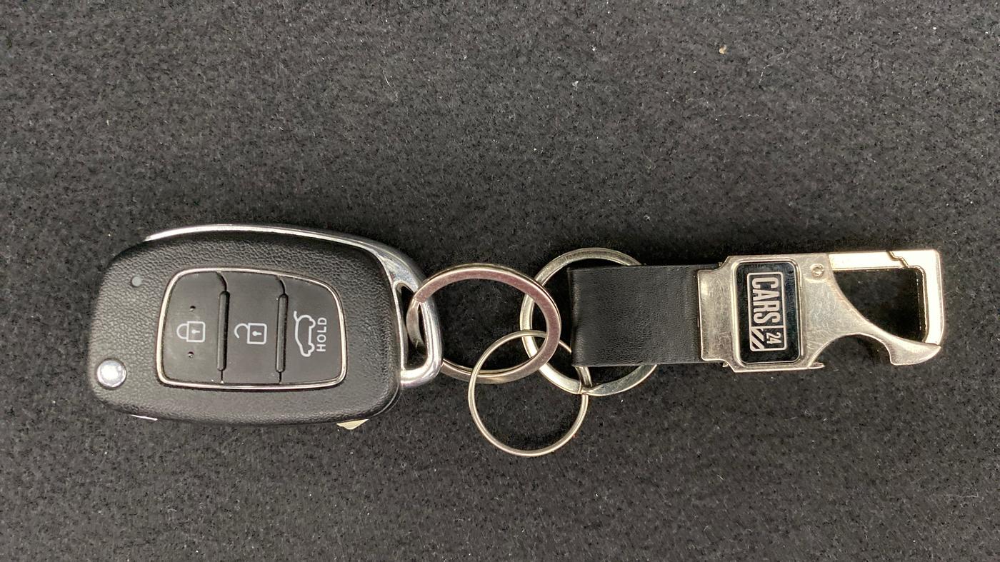 2020 Hyundai VENUE S MT 1.2 KAPPA, Petrol, Manual, 8,954 km, Key Close Up