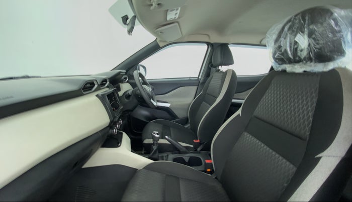 2021 Nissan MAGNITE XE 1.0 MT, Petrol, Manual, 11,917 km, Right Side Front Door Cabin