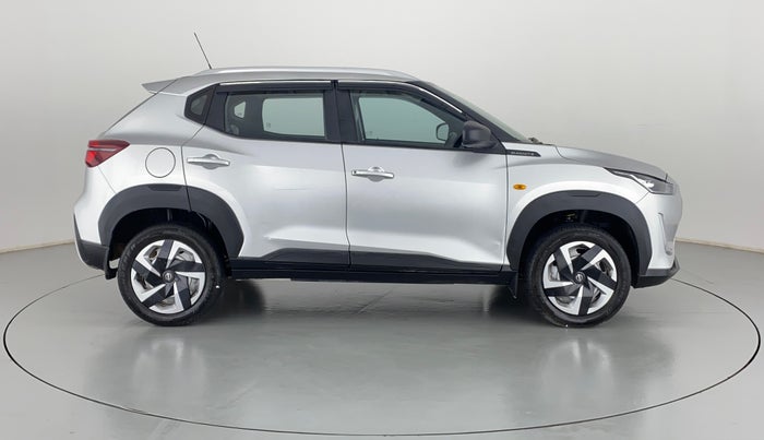 2021 Nissan MAGNITE XE 1.0 MT, Petrol, Manual, 11,917 km, Right Side View