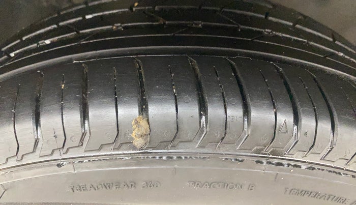 2017 Hyundai Elite i20 ASTA 1.2, Petrol, Manual, 65,290 km, Left Front Tyre Tread