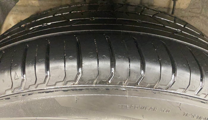 2017 Hyundai Elite i20 ASTA 1.2, Petrol, Manual, 65,290 km, Right Rear Tyre Tread