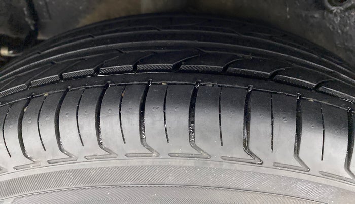 2014 Maruti Celerio VXI AGS, Petrol, Automatic, 77,511 km, Right Rear Tyre Tread