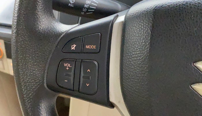 2013 Maruti Swift Dzire ZXI, Petrol, Manual, 61,554 km, Steering wheel - Sound system control not functional