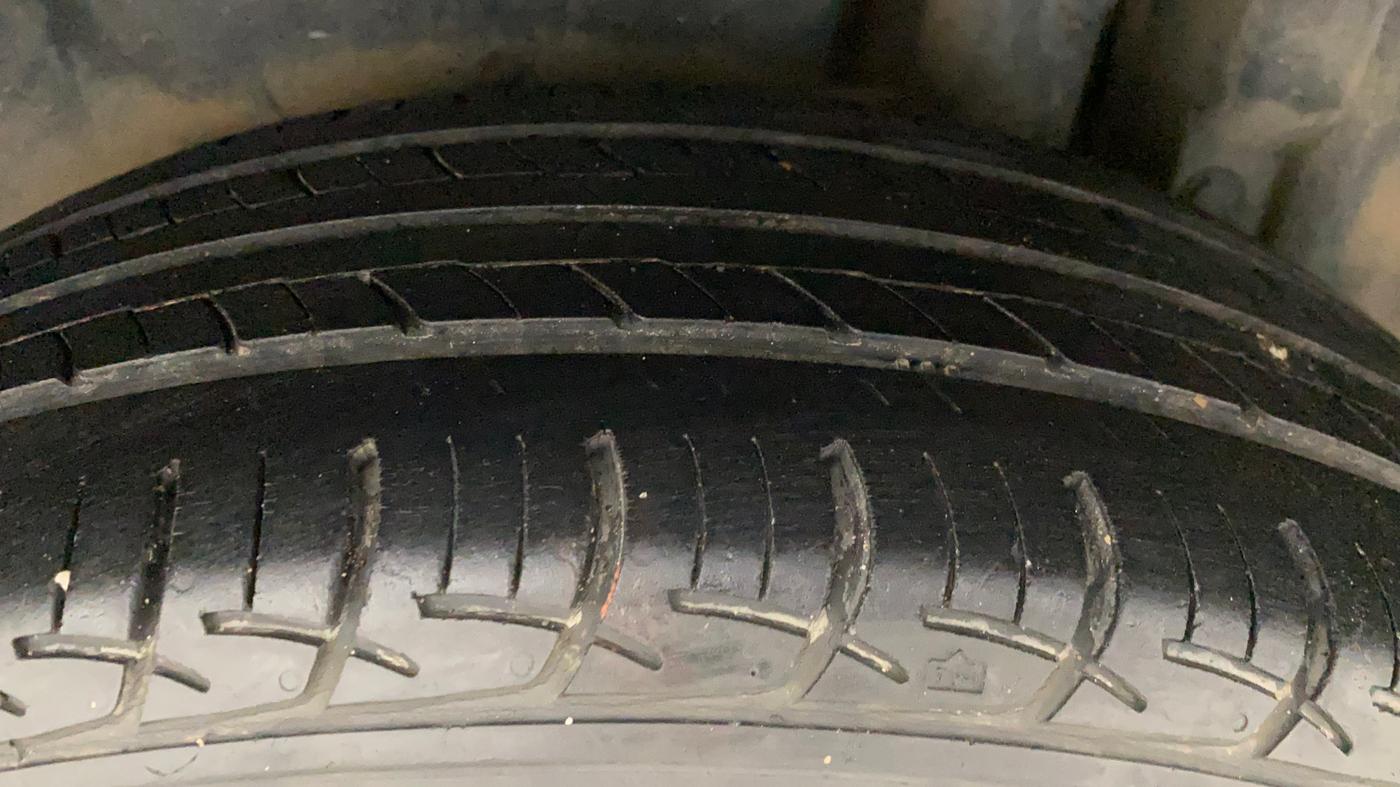 2013 Maruti Swift Dzire ZXI, Petrol, Manual, 61,554 km, Left Rear Tyre Tread
