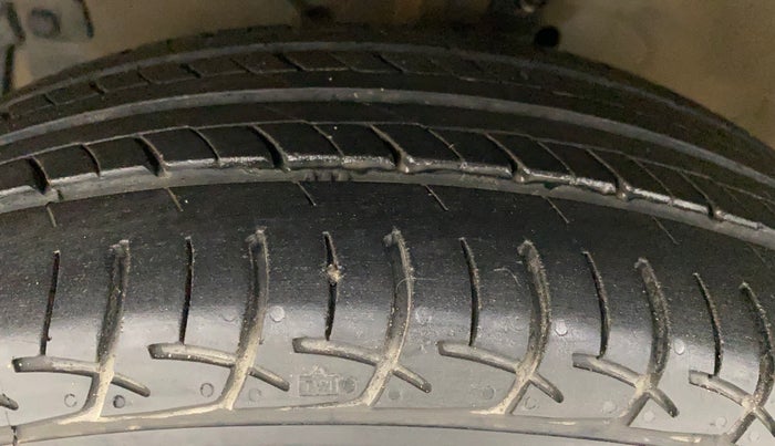 2013 Maruti Swift Dzire ZXI, Petrol, Manual, 61,554 km, Left Front Tyre Tread