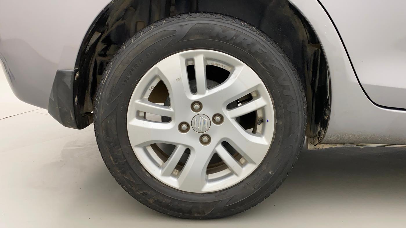 2013 Maruti Swift Dzire ZXI, Petrol, Manual, 61,554 km, Right Rear Wheel