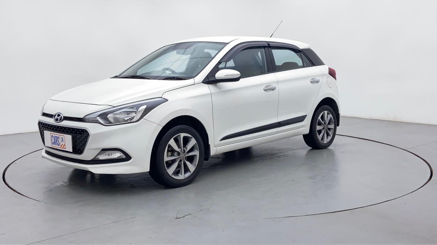 2015 Hyundai Elite i20 SPORTZ (O) 1.4, Diesel, Manual, 31,156 km, Left Front Diagonal (45- Degree) View