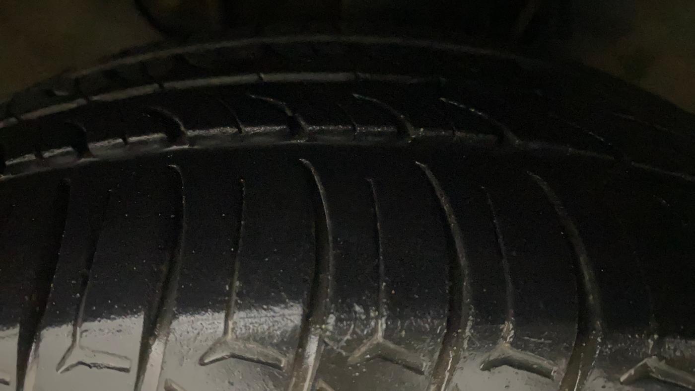2018 Tata TIGOR XZA PETROL, Petrol, Automatic, 83,225 km, Right Front Tyre Tread
