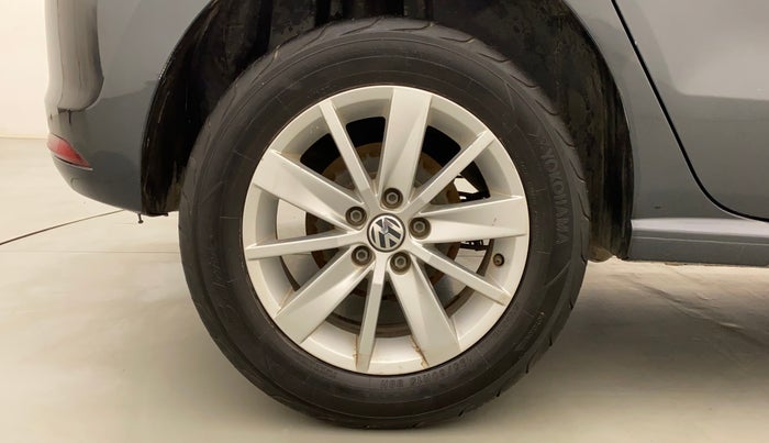 2016 Volkswagen Polo HIGHLINE1.2L, Petrol, Manual, 58,380 km, Right Rear Wheel