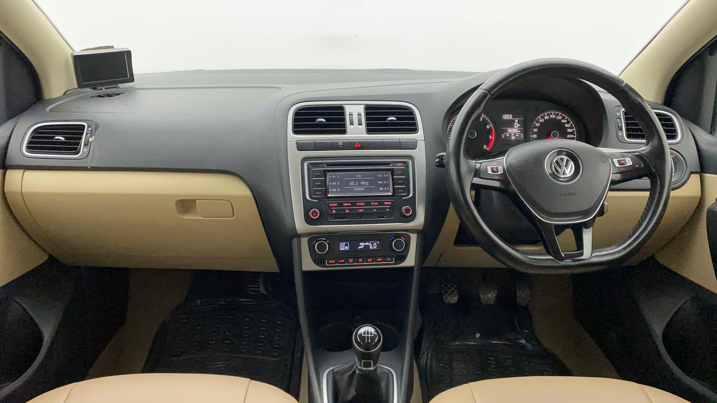 2016 Volkswagen Polo HIGHLINE1.2L, Petrol, Manual, 58,380 km, Dashboard