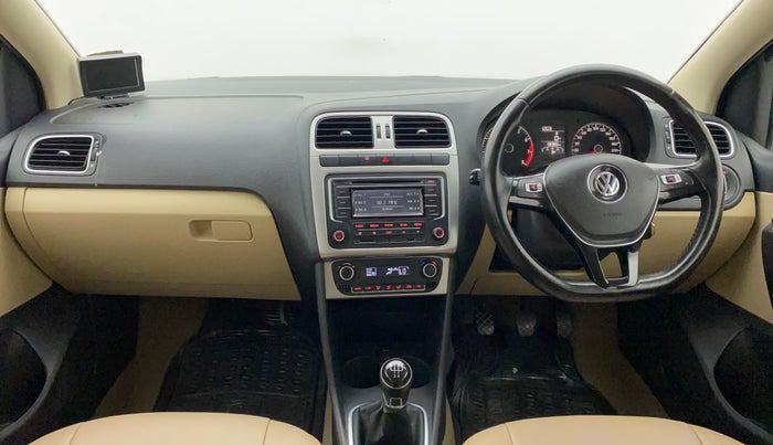 2016 Volkswagen Polo HIGHLINE1.2L, Petrol, Manual, 58,380 km, Dashboard