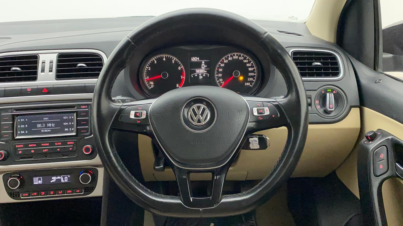 2016 Volkswagen Polo HIGHLINE1.2L, Petrol, Manual, 58,380 km, Steering Wheel Close Up