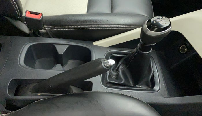 2023 Nissan MAGNITE XE, Petrol, Manual, 10,004 km, Gear Lever
