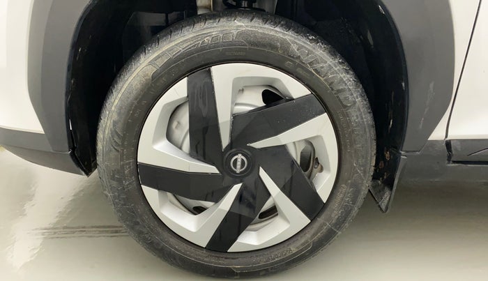 2023 Nissan MAGNITE XE, Petrol, Manual, 10,004 km, Left Front Wheel