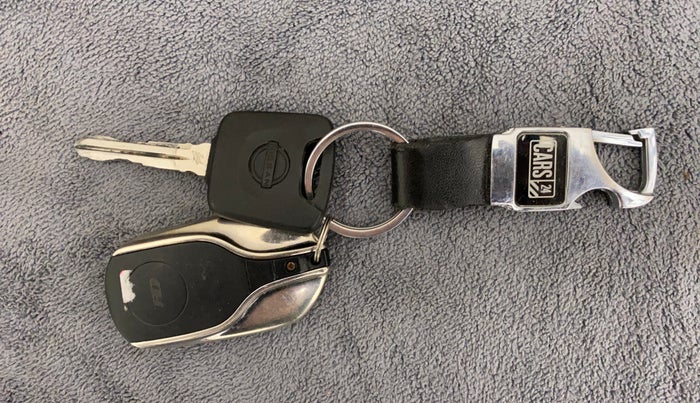 2023 Nissan MAGNITE XE, Petrol, Manual, 10,004 km, Key Close Up