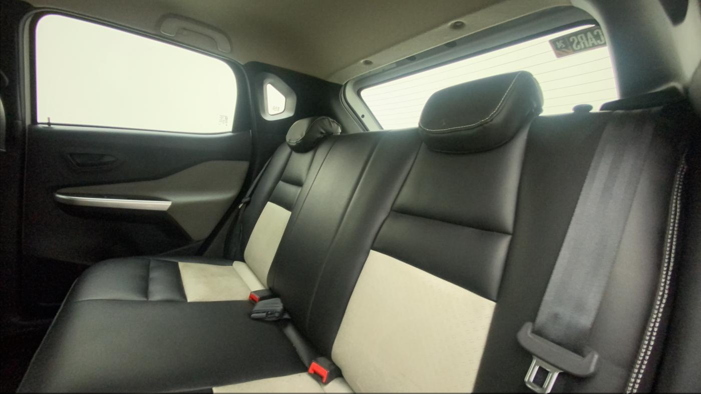 2023 Nissan MAGNITE XE, Petrol, Manual, 10,004 km, Right Side Rear Door Cabin