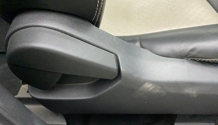 2023 Nissan MAGNITE XE, Petrol, Manual, 10,004 km, Driver Side Adjustment Panel