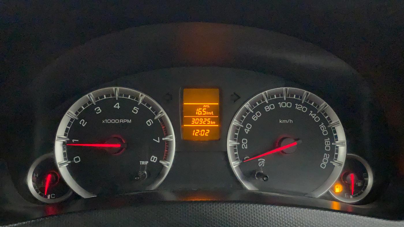 2016 Maruti Swift VXI O, CNG, Manual, 30,925 km, Odometer Image