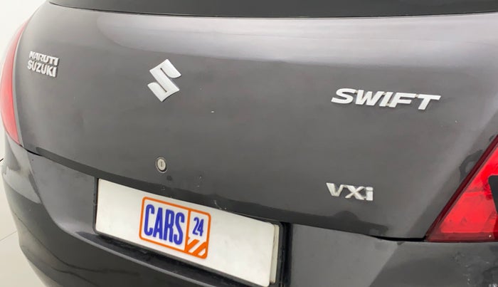 2016 Maruti Swift VXI O, CNG, Manual, 30,925 km, Dicky (Boot door) - Slightly dented