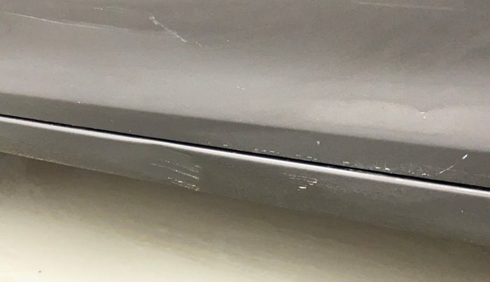 2016 Maruti Swift VXI O, CNG, Manual, 30,925 km, Left running board - Slightly dented