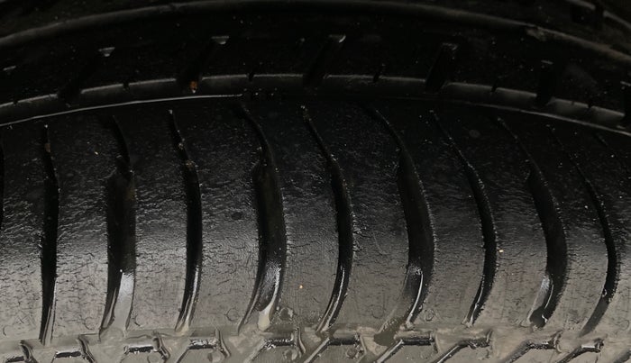 2014 Ford Ecosport TITANIUM 1.0L ECOBOOST, Petrol, Manual, 80,940 km, Right Rear Tyre Tread