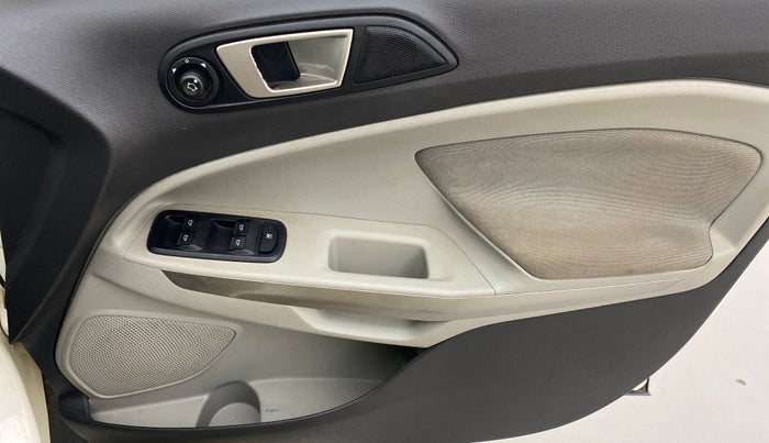 2014 Ford Ecosport TITANIUM 1.0L ECOBOOST, Petrol, Manual, 80,940 km, Driver Side Door Panels Control