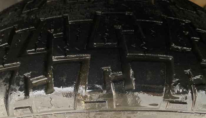 2014 Ford Ecosport TITANIUM 1.0L ECOBOOST, Petrol, Manual, 80,940 km, Left Front Tyre Tread