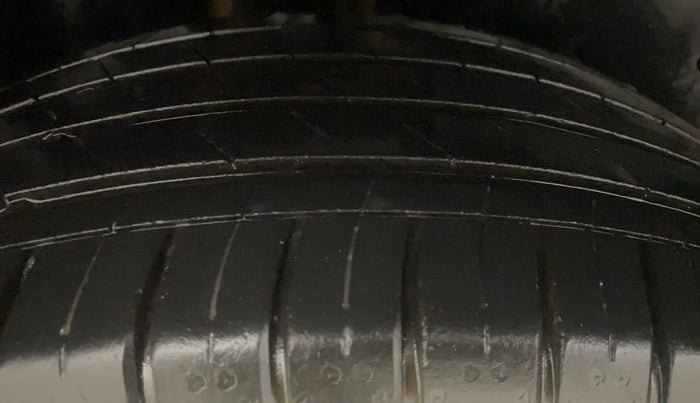 2022 MG HECTOR SHARP 1.5 PETROL CVT, Petrol, Automatic, 24,061 km, Right Rear Tyre Tread