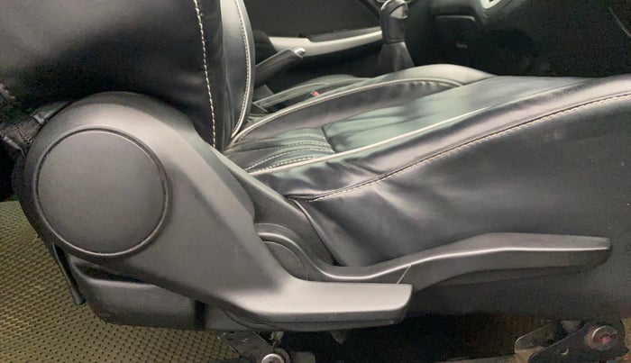 2017 Maruti Baleno ALPHA DIESEL 1.3, Diesel, Manual, 1,00,831 km, Driver Side Adjustment Panel