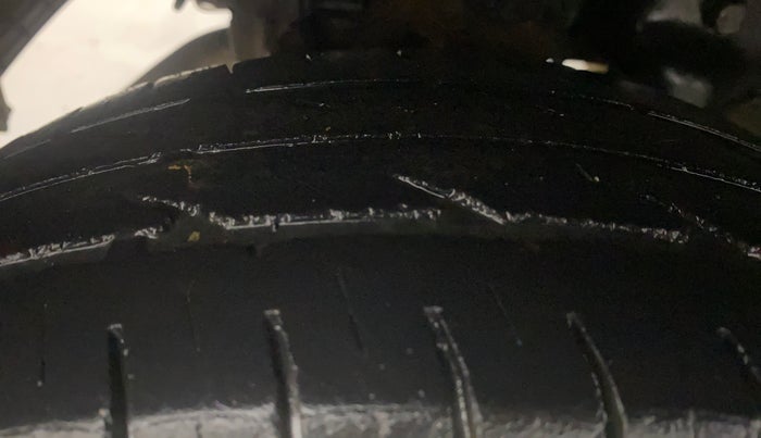 2015 Hyundai Eon ERA +, Petrol, Manual, 57,149 km, Right Rear Tyre Tread