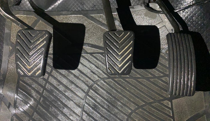 2015 Hyundai Eon ERA +, Petrol, Manual, 57,149 km, Pedals