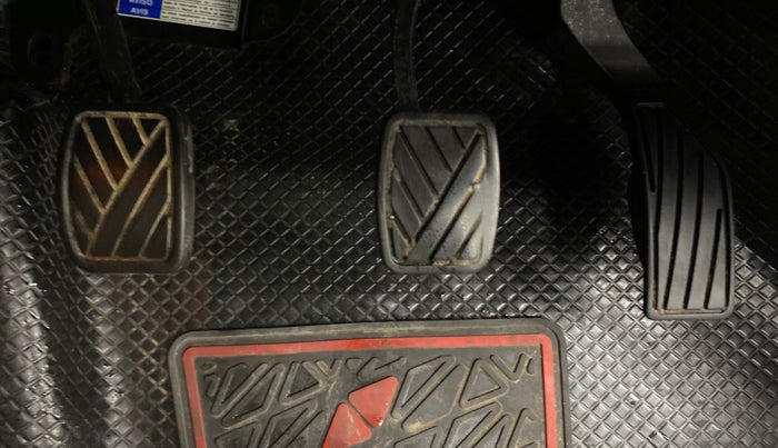 2021 Maruti Vitara Brezza ZXI, Petrol, Manual, 93,998 km, Pedals