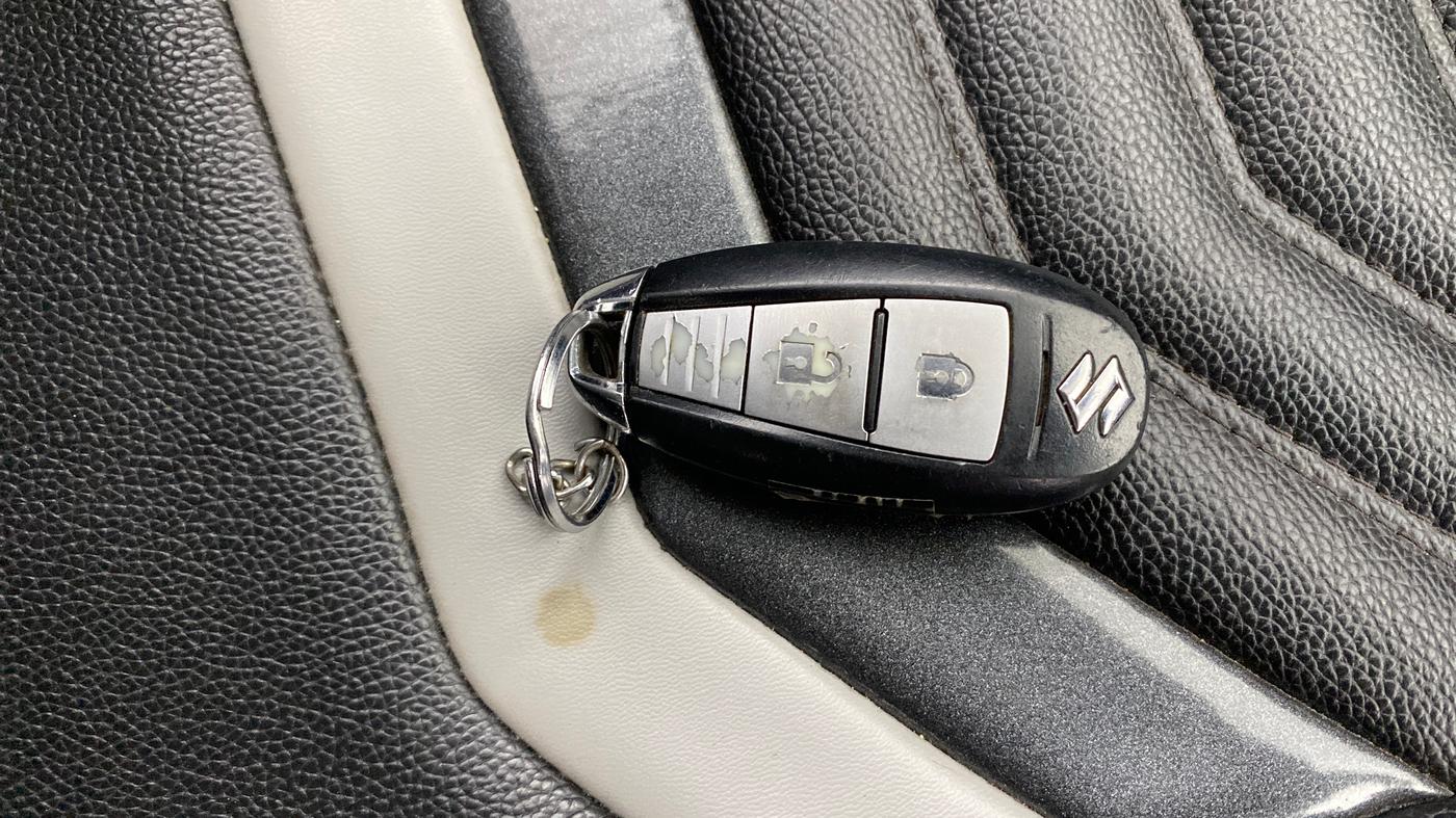 2021 Maruti Vitara Brezza ZXI, Petrol, Manual, 93,998 km, Key Close Up