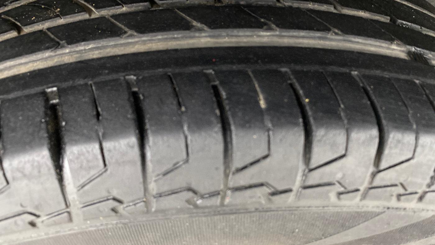 2021 Maruti Vitara Brezza ZXI, Petrol, Manual, 93,998 km, Right Rear Tyre Tread