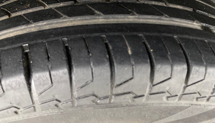 2021 Maruti Vitara Brezza ZXI, Petrol, Manual, 93,998 km, Right Rear Tyre Tread