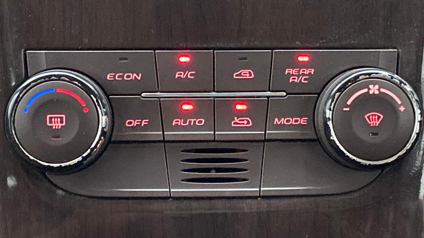 2014 Mahindra XUV500 W6 4X2, Diesel, Manual, 98,054 km, Automatic Climate Control