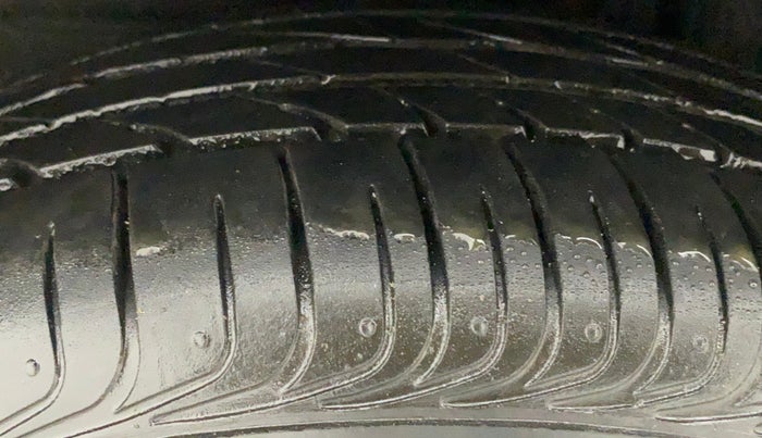 2018 Toyota YARIS G CVT, Petrol, Automatic, 76,719 km, Left Front Tyre Tread