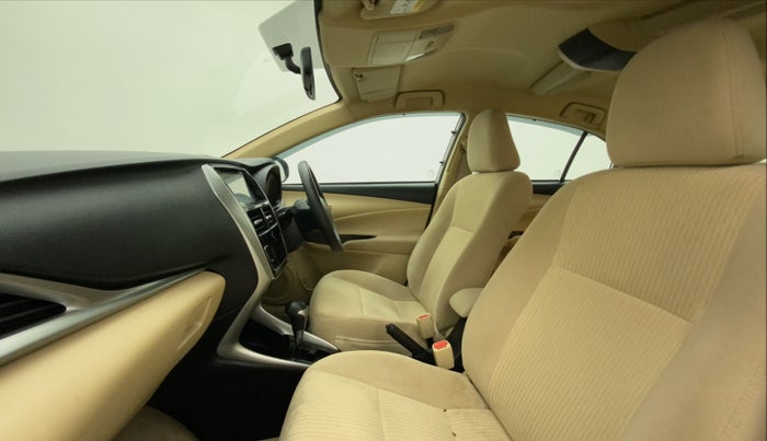 2018 Toyota YARIS G CVT, Petrol, Automatic, 76,719 km, Right Side Front Door Cabin